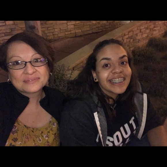 Meet your Posher, Sylvia - Picture 5 of 8